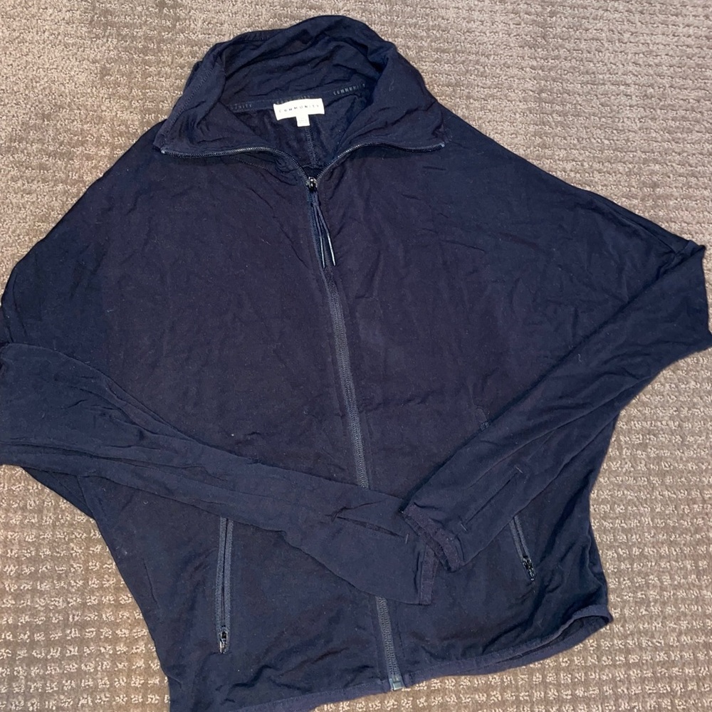 Aritzia activewear jacket